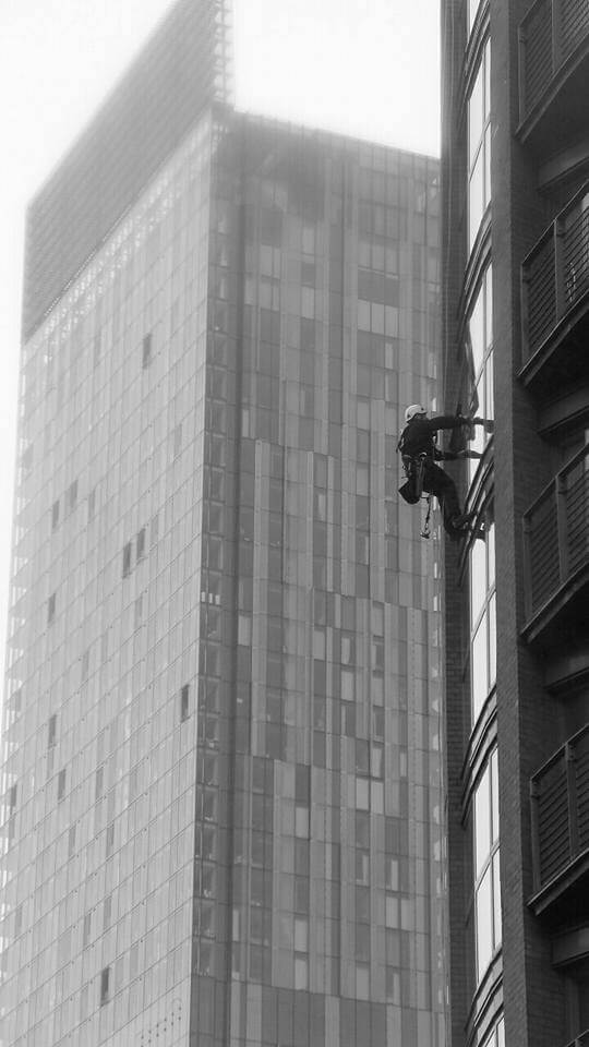 Abseiling window cleaning