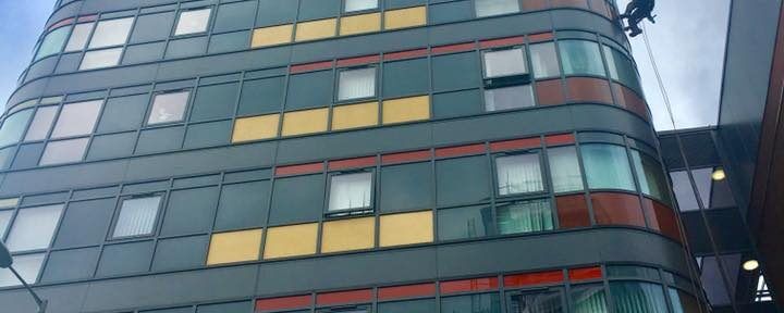 Abseiling Window Cleaning Services