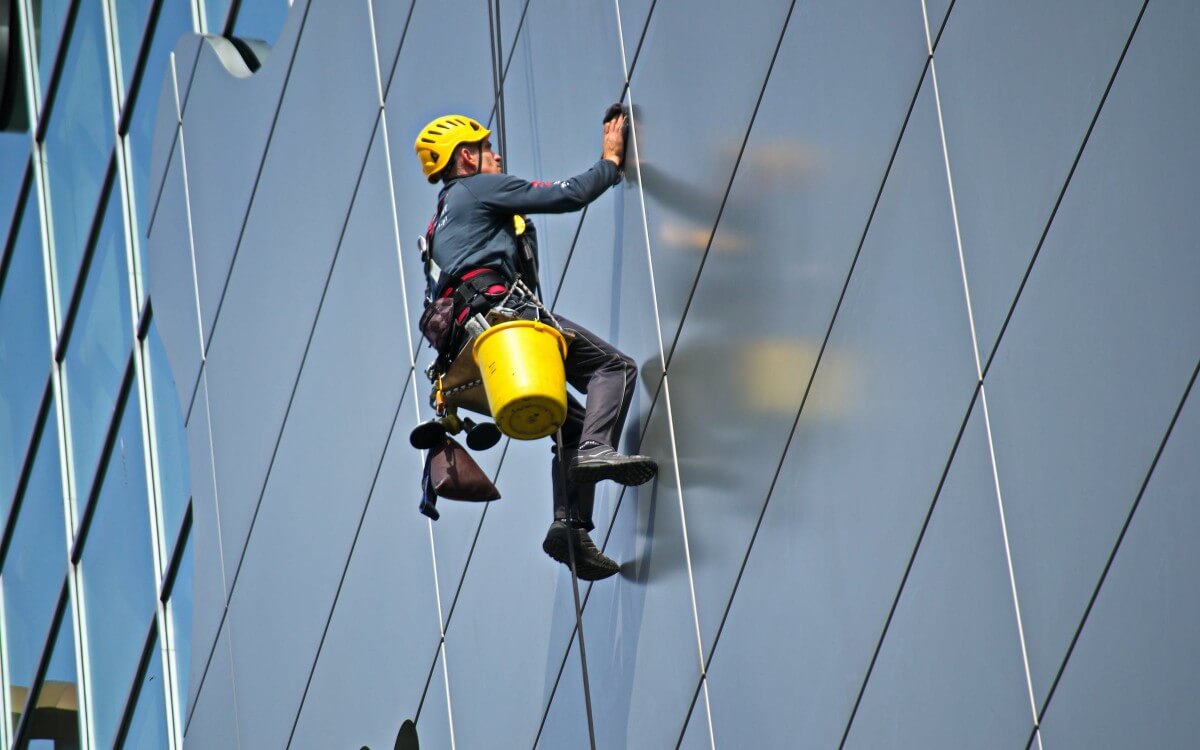 Window cleaner